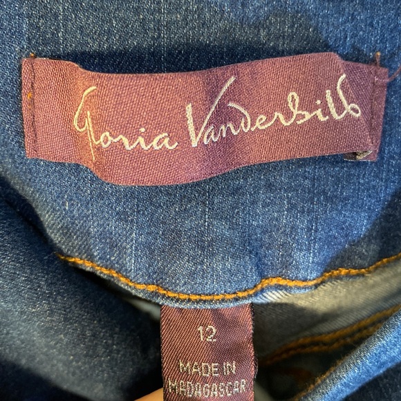 Gloria Vanderbilt-Brand New- Amanda Pull On With Build In Slimming Panel Jeans. - Picture 11 of 12